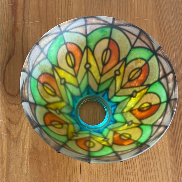 Tiffany Style Glass Art Lamp Shade - Multicolor - Picture 3 of 3
